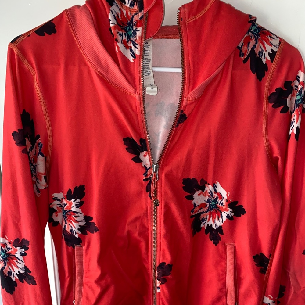 Lululemon women’s zip up